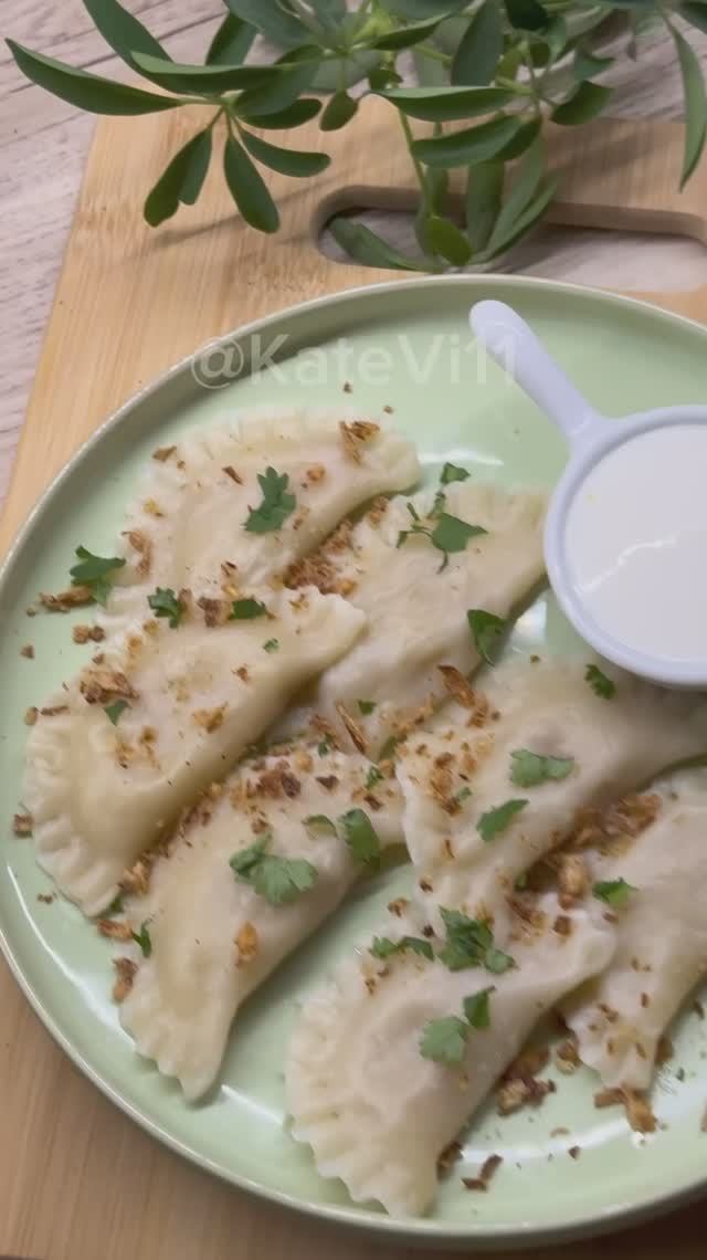 Вареники с грибами и картошкой. Рецепт с лисичками. Идеальное тесто без лишней муки. смотреть онлайн