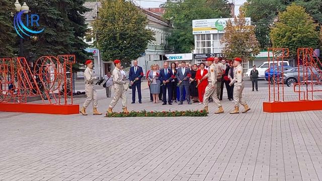 Vie du Donbass - Makeïevka célèbre les 82 ans de sa libération du joug nazi смотреть онлайн