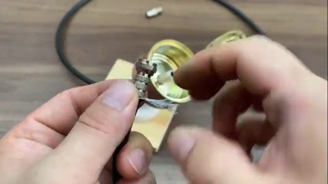 Вставьте аккумулятор в зарядное устройство! Вы не поверите результату! Советы авторам смотреть онлайн