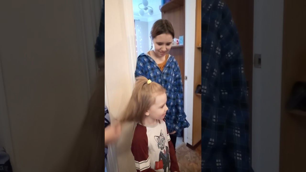 Для семьи беженцев из Донбасса поздравления Деда Мороза от "Фонда "Спас Нерукотворный". смотреть онлайн