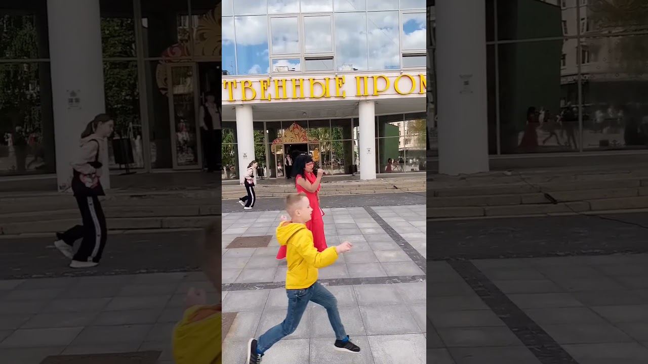 Объявляет Елена Высоцкая концерт в честь св.Троицы и Дню защиты детей. смотреть онлайн