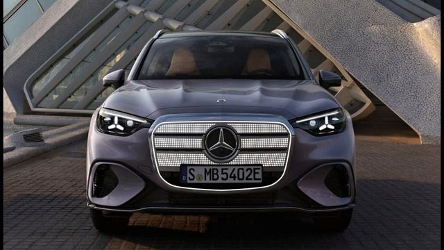 Mercedes представила топовый электрокроссовер GLC EQ с подсветкой решетки радиатора. смотреть онлайн