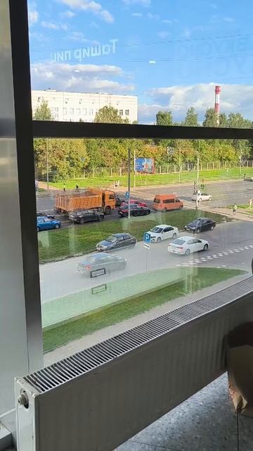 Надземный пешеходный переход здесь нужен 😉 смотреть онлайн