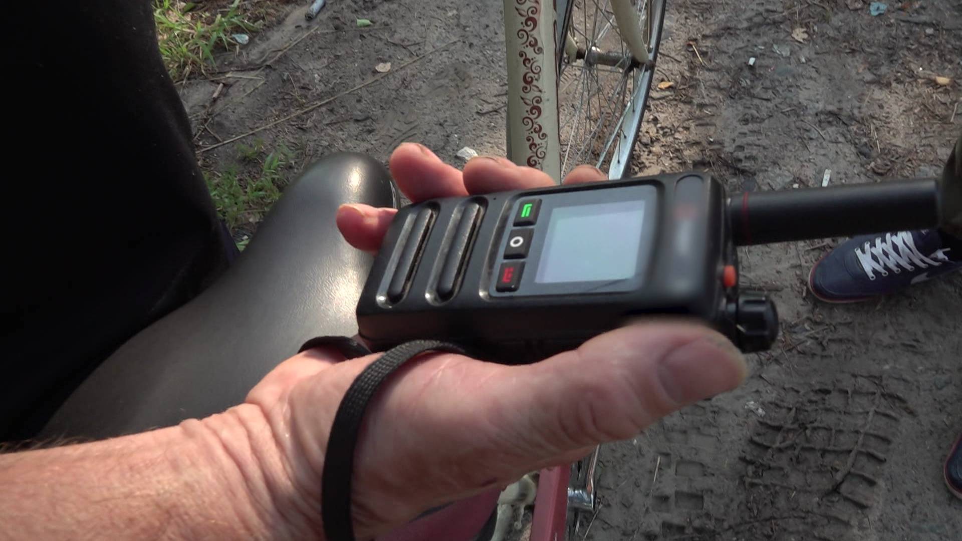 Жизнь под прицелом: как детекторы и рации помогают жителям грайворонского приграничья смотреть онлайн