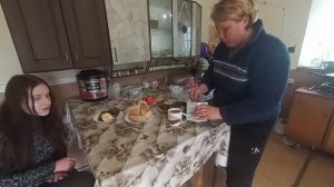 ЖИВУ ОДНА В ДЕРЕВНЕ / НАЧАЛО РАБОЧЕЙ НЕДЕЛИ