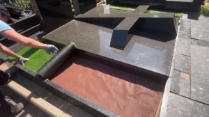 Искусственный ГАЗОН на могилу, как его уложить?