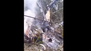 FPV-дрон сбивает вертолёт Ми-17 во время посадки.