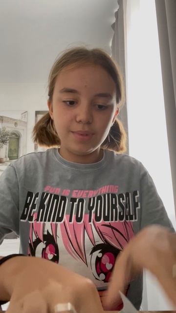 ASMR распаковка школьных принадлежностей сквишей смотреть онлайн