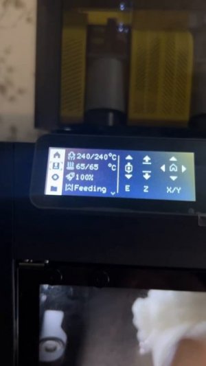 Печать на 3D принтере Bambu Lab P1S Combo в реальном времени