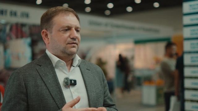 Как работают теплицы будущего: от шмелей до умных сист