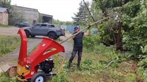 Измельчитель веток МС100 бензиновый барабанный