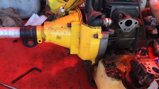 Как проверить компрессию в картере двухтактного двиг?