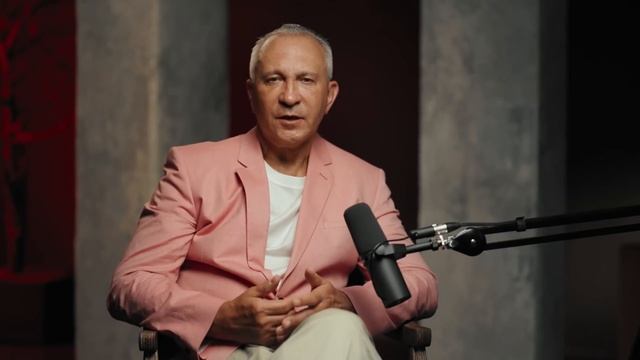 Как развить ЭМПАТИЮ и преодолеть ЗАКРЫТОСТЬ. Главные секреты общения. смотреть онлайн