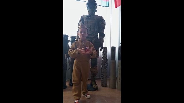 Юные друзья Стражей Отечества из детсадов №3,88,89,92 благодарят наших воинов в зоне СВО, июнь 2025