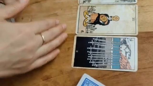 ЯБЛОКО ТО, ЧЕРВИВОЕ или все о нём смотреть онлайн