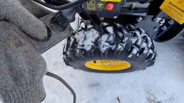 Снегоуборщик Champion ST 662E первый  запуск электростартеро