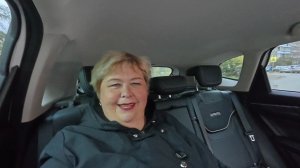 Утренний завтрак и дачные приключения: пробуем торт, собираем огурцы и покупаем  чеснок для посадки"