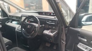 Xонда stepwgn spada 18 года.Снятие приборной панели.