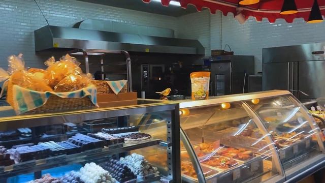 ДЕНЬ ТИШИНЫ НА БАЛИ В ОТЕЛЕ // КИСЛЫЙ МЕД ОТ "НЕПРАВИЛЬН