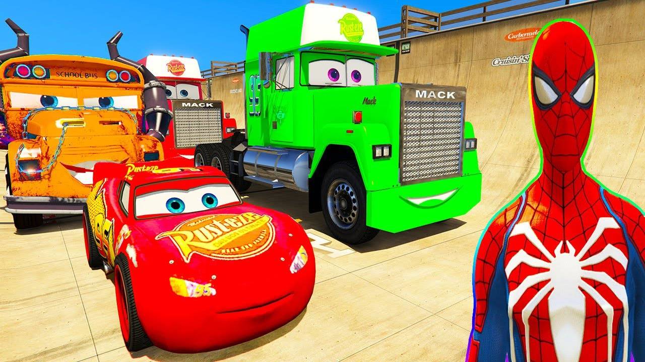 ЧЕЛОВЕК-ПАУК Маккуин бросает вызов самому высокому прыжку с трамплина СУПЕРГЕРОИ Диснеевские машинки