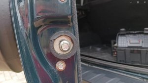 Нива Тревел. Шип замка двери багажника. Регулировка.