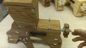 Машинка для чистки кедрового ореха