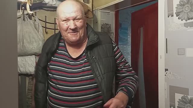 НАШИ БУДНИ,ПЕРЕБРАЛИ КАРТОФЕЛЬ,СВАРИЛА САЛАТ,ЖИЗНЬ КИПИТ смотреть онлайн