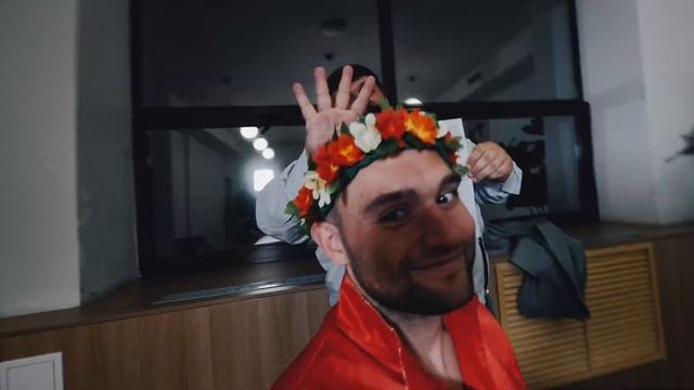 токсичный ансамбль лягухо - любимая песня начальника ?