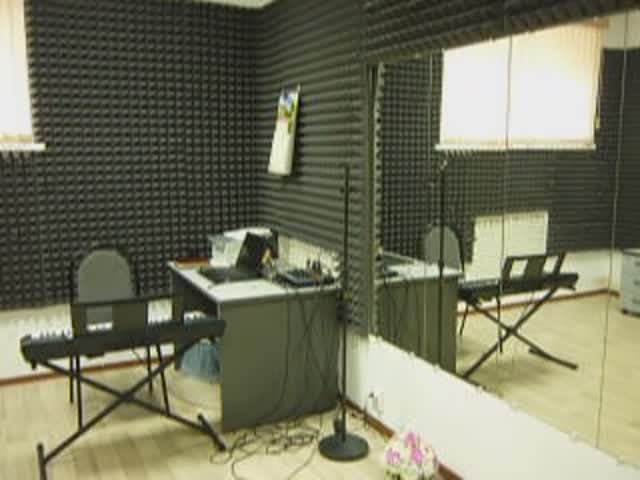 Вот, где я занимаюсь вокалом смотреть онлайн