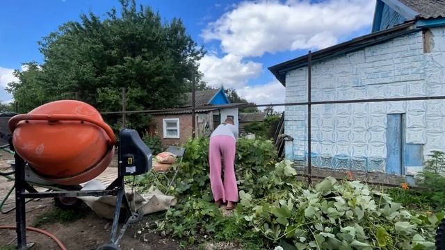 СТАВИМ ЗАБОР ДЛЯ НАШЕГО ДЕРЕВЕНСКОГО ДОМА | ПРЕОБРАЖЕ? смотреть онлайн