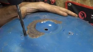 Очаг под казан из гидроаккумулятора//Water ballon stove.