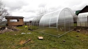 Установка теплицы из поликарбоната 3х4 .Две дополнител