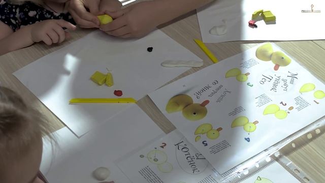 Мастер-класс «Детские книги для творчества: лепим животных из пластилина!» смотреть онлайн