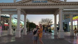 Наш отпуск на море / Вечерняя прогулка