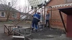 Полтора человека в состоянии поднять еврокуб на высот