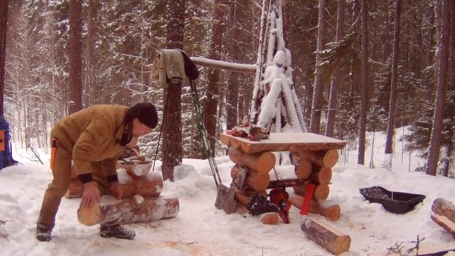 ЛЕСНАЯ МЕБЕЛЬ РУЧНЫМ ИНСТРУМЕНТОМ СКАМЬИ . ЛЕС ! ОБУСТ? смотреть онлайн