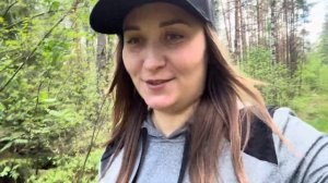 МЕШКАМИ ВЫНОСИМ ДАРЫ ЛЕСА! ЧЕРНИЧНИКИ ЗАМЕРЗЛИ НО ЕСТ?