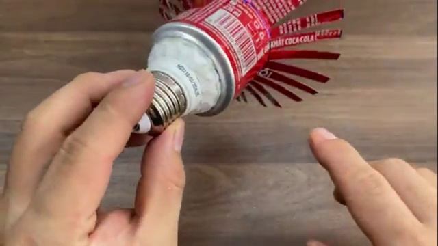 Интернет не нужен! Просто вставьте светодиод в банку из-под колы и наслаждайтесь! смотреть онлайн