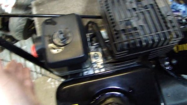 Ответ по Снегоубощику Champion ST 656 про подогрев карбюрато