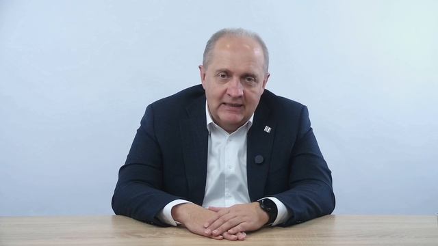 6. «Не воспитывайте детей, они всё равно будут похожи на вас. Воспитывайте себя!»