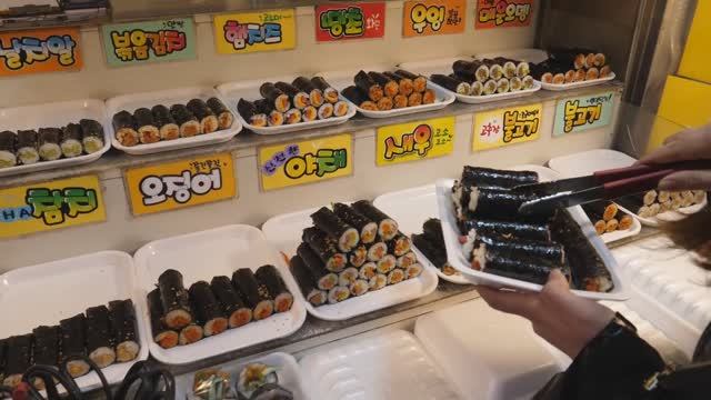 Острые и нежные токпокки! 12 видов мини-кимбапа! смотреть онлайн