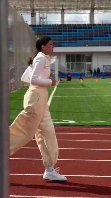 Представляем последний эпизод нашей рубрики «Пробежка с председателем».Наш герой: Валя Артеева смотреть онлайн