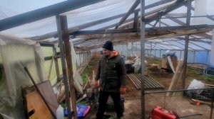 Новая дверь в теплицу своими руками.