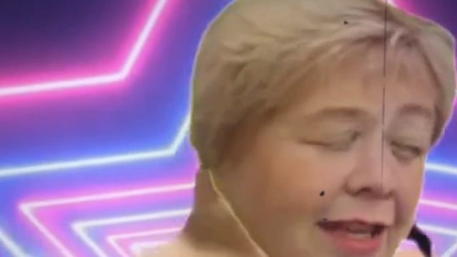 1000095874.mp4"Уральская сказка": Королева сарделек и её альфонс.#обзор #уралочка смотреть онлайн