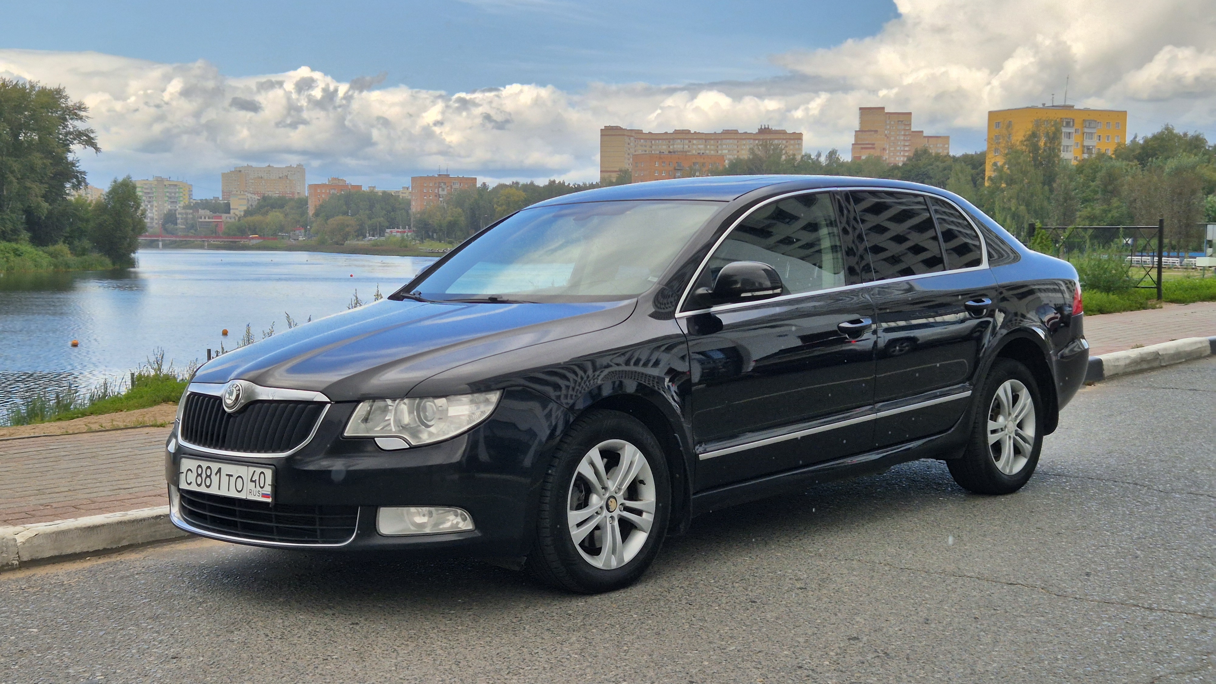 Видеообзор Skoda Superb
