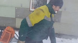 Насадка снегоуборщик для триммера