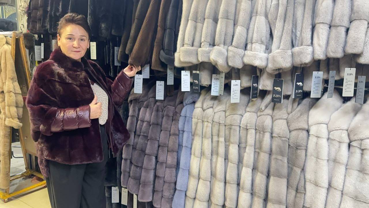 Шубы у Марины Яркие норковые шубы разной длины смотреть онлайн