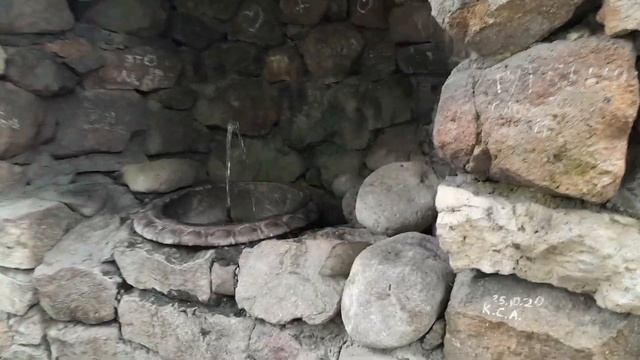 Фонтанчик и водопад. Нальчик, Атажукинский сад. 27.05.2025