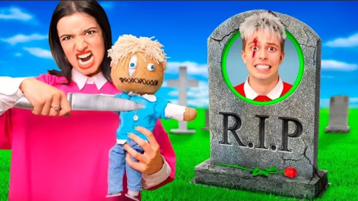 МОЯ БЕЗУМНАЯ БЫВШАЯ УПРАВЛЯЕТ МНОЙ С ПОМОЩЬЮ КУКЛЫ ВУДУ! смотреть онлайн