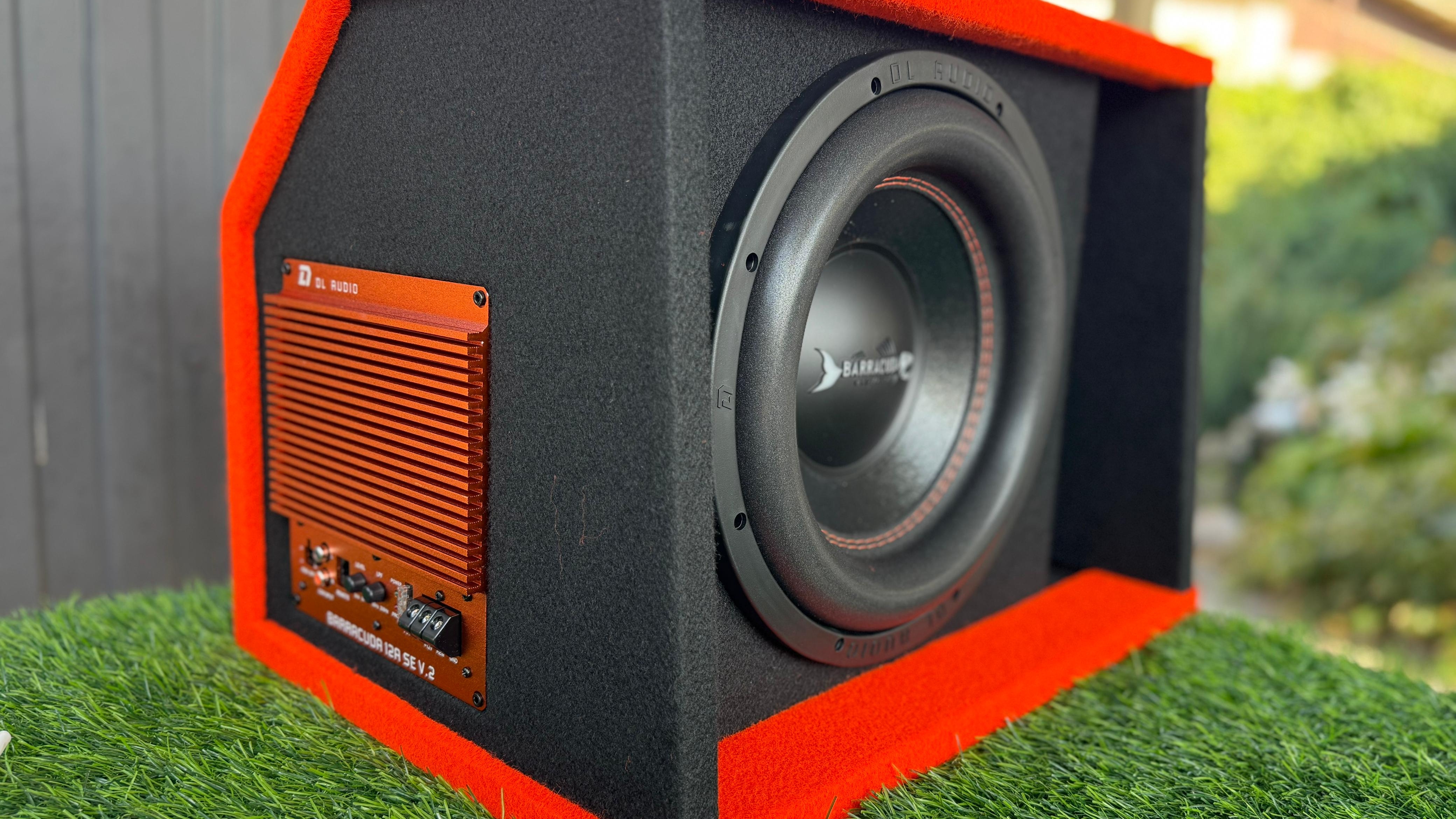 Обзор активеого сабвуфера DLaudio Barracuda 12A v.2 SE 950 Ват.. смотреть онлайн